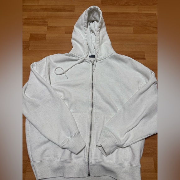 Brandy Melville Tops - Brandy Melville Light Grey Zip-Up Hoodie